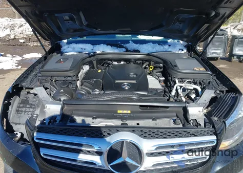 2016 Mercedes-Benz Glc 300 from USA, damaged, VIN WDC0G4JB8GF102084